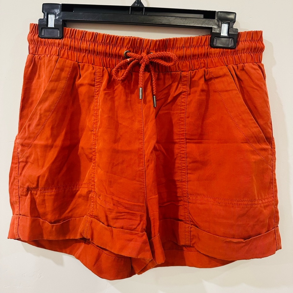 Universal threads burnt orange shorts